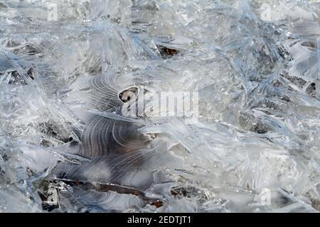 Schema di ghiaccio astratto 15 marzo 2019 presso Brandon, South Dakota Foto Stock