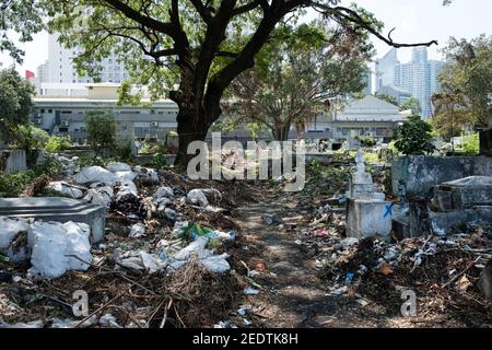 Cimitero, Manila, Makati, Filippine, vivendo all'interno di un cimitero, tomba Foto Stock