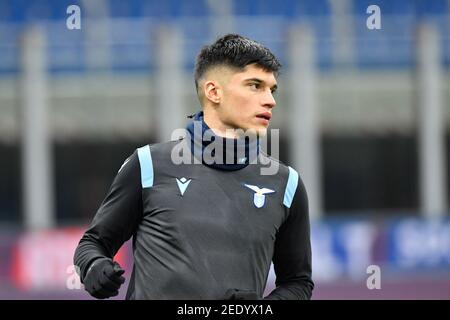 Milano, Italia. 14 Feb 2021. Joaquin Correa del Lazio si sta riscaldando davanti alla Serie A partita tra Inter Milano e Lazio a Giuseppe Meazza a Milano. (Photo Credit: Gonzales Photo/Alamy Live News Foto Stock