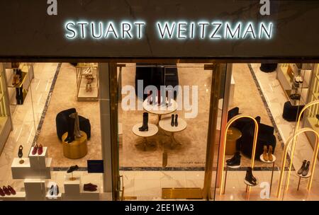 L'insegna del negozio Stuart Weitzman presso il centro commerciale Hudson Yards a Manhattan NEW YORK Foto Stock