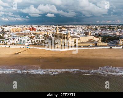 Vista panoramica aerea del santuario della Vergine di Regla in Chipiona Foto Stock