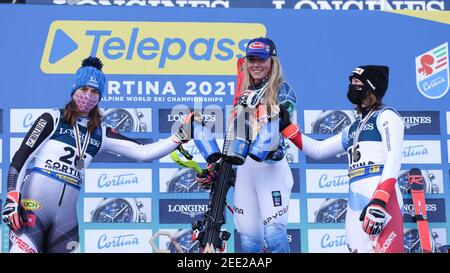 Cortina (BL, Italia. 15 Feb 2021. Cortina (BL), Italia, Olympia delle Tofane, 15 febbraio 2021, Podium nel corso del 2021 Campionati mondiali di SCI alpino - Alpine Combined - Donne - gara di sci alpino Credit: Sergio Bisi/LPS/ZUMA Wire/Alamy Live News Foto Stock