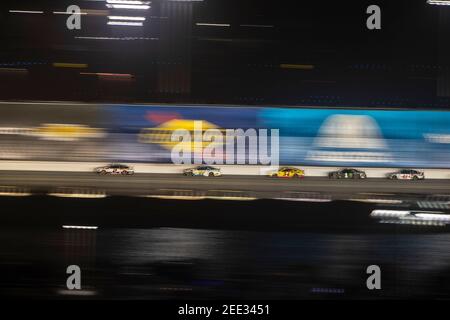 Daytona Beach, Florida, Stati Uniti. 14 febbraio 2021 jamie McMurray si batte per la posizione di Daytona 500 al Daytona International Speedway di Daytona Beach, Florida. Credit: Logan Arce/ASP/ZUMA Wire/Alamy Live News Foto Stock