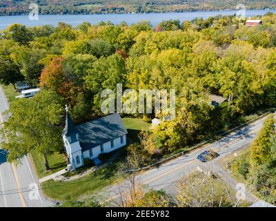 Chiesa storica di campagna a Finger Lakes, NY Foto Stock
