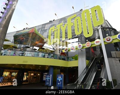 LOS ANGELES, CALIFORNIA. 14 febbraio 2021: Viste generali di CityWalk agli Universal Studios di Hollywood durante l'apertura limitata a causa della pandemia COVID-19. Foto: © Paul Smith/Caratteristiche Foto Stock