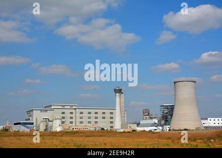 Stabilimento di trasformazione chimica cinese e uffici a Zhejiang. Foto Stock