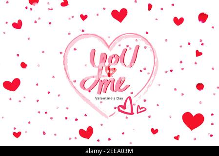 Me e te il giorno di San Valentino saluto testo su white paper sfondo con forme cardiache e petali di rosa Foto Stock