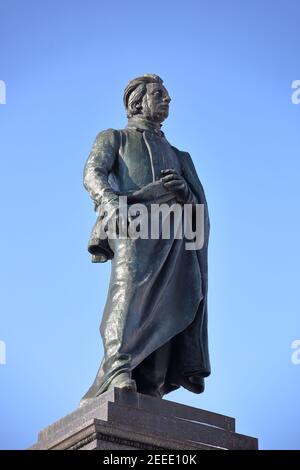 Monumento statua del famoso poeta romantico polacco Adam Mickiewicz, nel centro di Cracovia Foto Stock