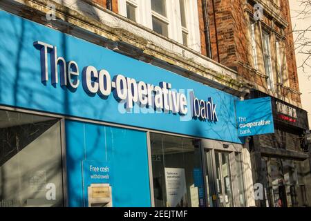 The Co-opertive Bank - High Street retail ban - logo esterno / segnaletica - Londra Foto Stock