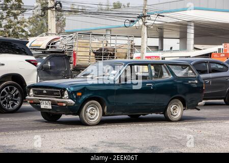 Chiangmai, Thailandia - Gennaio 29 2021: Auto privata vecchia, DATSUN 120Y. Sulla strada n. 1001, a 8 km dalla città di Chiangmai. Foto Stock