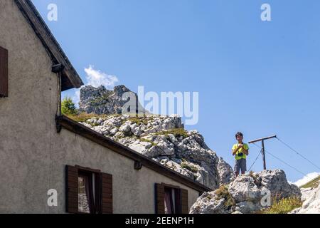 Le Dolomiti. Dalle escursioni a piedi e in bicicletta alle arrampicate in montagna, al parapendio e al deltaplano è impossibile annoiarsi. Foto Stock