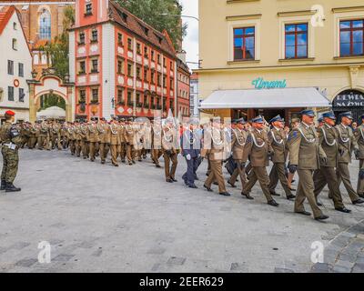 Wroclaw Agosto 15 2018 Festival delle truppe polacche sulla piazza del mercato Foto Stock