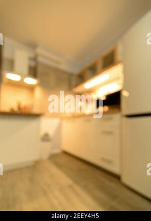 cucina calda bianca sfocata ad angolo Foto Stock