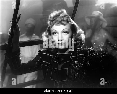 MARLENE DIETRICH in SETTE PECCATORI 1940 regista TAY GARNET produttore Joe Pasternak Miss Dietrich's Downs Irene Universal Pictures Foto Stock