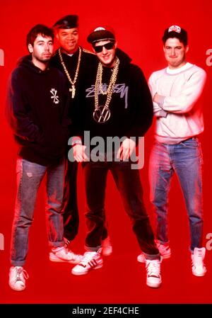 CLARKSTON, MI - LUGLIO 29: (L-R) Adam Yauch (MCA) (1964-2012), DJ Hurricane, Mike Diamond (Mike D) e Adam Horovitz (ad-Rock) dei Beastie Boys posa per un ritratto in studio durante il Together Forever Tour il 29 luglio 1987 al Pine Knob Music Theatre di Clarkston, Michigan. Credit: Ross Marino Archive / MediaPunch Foto Stock