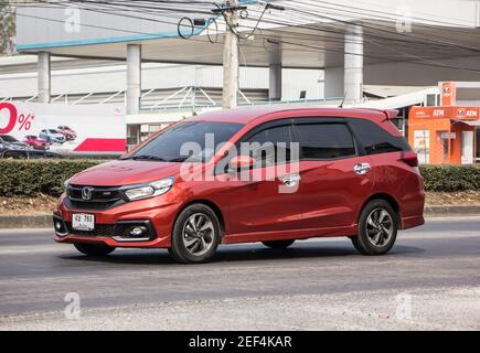 Chiangmai, Thailandia - Gennaio 29 2021: Van privato Honda Mobilio. Foto sulla strada n.121 a circa 8 km dal centro di Chiangmai, thailandia. Foto Stock