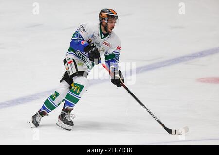 16 febbraio 2021, Hessen, Francoforte sul meno: Hockey su ghiaccio: DEL2, Löwen Francoforte - Bietigheim Steelers, Hautrunde, Matchday 19. Robin solo dei Bietigheim Steelers in azione. Foto: Jürgen Kessler/dpa Foto Stock