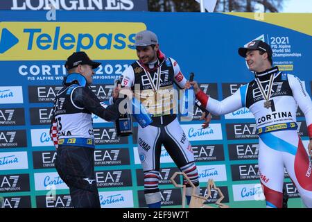 Podio durante i Campionati mondiali DI SCI alpino 2021 - Parallel Giant Slalom - uomini, gara di sci alpino a Cortina (BL), Italia. , . Febbraio 16 2021 (Foto di IPA/Sipa USA) Credit: Sipa USA/Alamy Live News Foto Stock