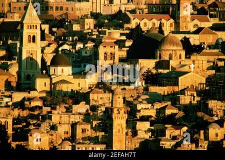 Vista ad alto angolo delle chiese di una città, Gerusalemme, Israele Foto Stock