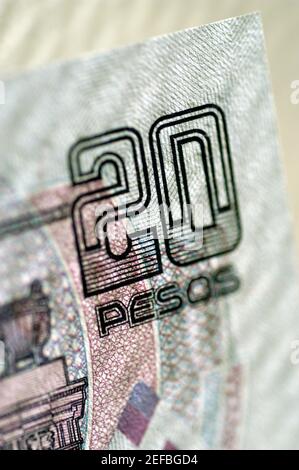 Primo piano estremo della banconota messicana da 20 pesos Foto Stock