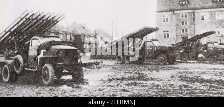 Bareless campo artiglieria razzo sistemi Katyusha dell'Unione Sovietica durante la Grande Guerra Patriottica del 1941-1945. Foto Stock