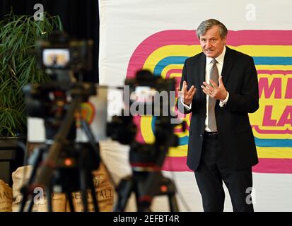 Karlsruhe, Germania. 17 Feb 2021. Hans-Ulrich Rülke, primo candidato del FDP Baden-Württemberg per le elezioni parlamentari statali e leader del partito parlamentare del FDP nel parlamento statale del Baden-Württemberg, interviene al mercoledì politico delle Ceneri del FDP Baden-Württemberg. A causa della crisi di Corona, il Mercoledì delle Ceneri si svolgerà in digitale per la prima volta quest'anno. Credit: Uli Deck/dpa/Alamy Live News Foto Stock