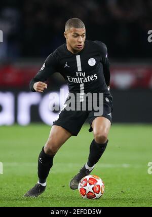 File photo datato 06-03-2019 del Kylian Mbappé-Lottin di Parigi Saint-Germain. Data di emissione: Mercoledì 17 febbraio 2021. Foto Stock