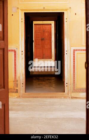 Set di porte in un forte, Nahargarh Fort, Jaipur, Rajasthan, India Foto Stock