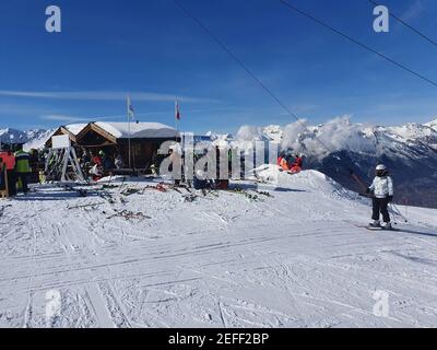 Veysonnaz, Svizzera, Italia. 17 febbraio 2021. Maschere