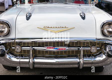 1957 Chevrolet 'Bel Air' in mostra al 'Cars on Fifth' - Napoli, Florida, USA Foto Stock