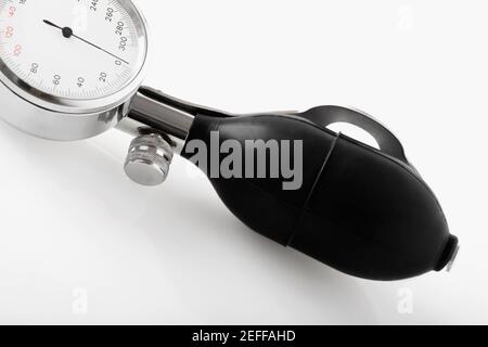 Primo piano di un manometro Foto Stock