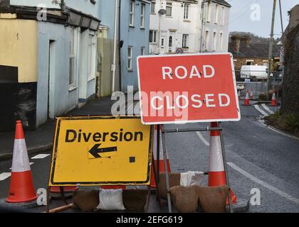 Indicazioni stradali per il Regno Unito come si trovano sulle strade del Devon nord Foto Stock