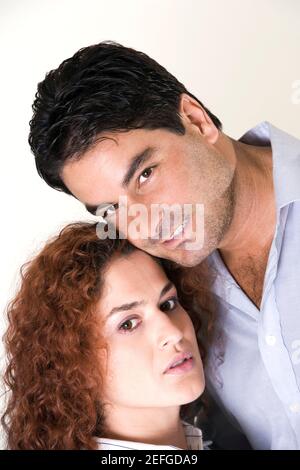 Ritratto di una giovane donna e di un mid adult Foto Stock