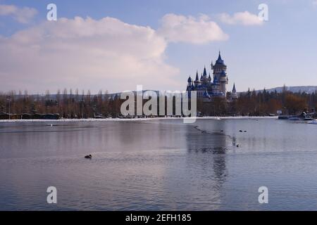 Vista del castello fiabesco nel Parco Sazova Eskisehir/Turchia Foto Stock