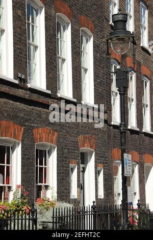 Residenza georgiana a schiera lungo Lord North Street a Westminster, Londra, Regno Unito Foto Stock