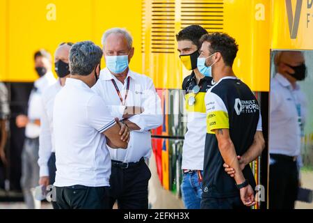 RICCIARDO Daniel (aus), Renault F1 Team RS20, OCON Esteban (fra), Renault F1 Team RS20, DE MEO Luca (spa), CEO del Gruppo Renault, STOLL Jerome (fra), presidente Renault F1, ritratto in paddock durante la Formula 1 Aramco Gran Premio De Espana 2020, Gran Premio di Spagna, dal 14 al 16 agosto, 2020 sul circuito di Barcellona-Catalunya, a Montmelo, vicino Barcellona, Spagna - Foto Florent Gooden / DPPI Foto Stock