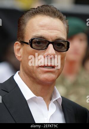 Londra, Regno Unito. 13th agosto 2012. Jean-Claude Van Damme assiste gli Expendables 2 Back for War UK Premier all'Empire Leicester Square, Londra. Foto Stock