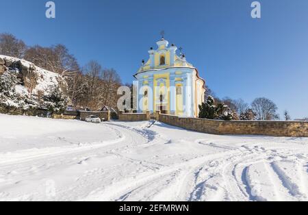 Chiesa di San Pietro e Paolo Horni Prysk in sole giornata invernale. Repubblica Ceca Foto Stock