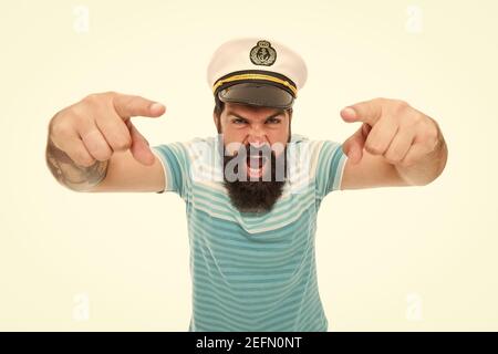 Ehi. Spirito marinaio. Telecamera a marinaio con bearded isolata su bianco. Marinaio o marinaio con barba lunga e baffi. Lavorare come marinaio. Marinaio professionista. Marina e marina. Concetto di avventure in mare. Foto Stock