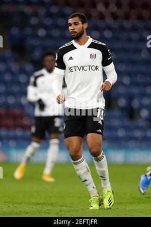 Turf Moor, Burnley, Lancashire, Regno Unito. 17 Feb 2021. Calcio della Premier League inglese, Burnley contro Fulham; Ruben Loftus-guancia di Fulham Credit: Action Plus Sports/Alamy Live News Foto Stock