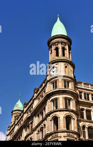 Belfast, Irlanda del Nord. Il Robinson and Cleaver Building completato nel 1888. Foto Stock