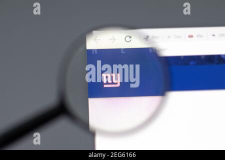 New York, USA - 15 Febbraio 2021: Sito web New York Giants in browser con logo aziendale, Editoriale illustrativo Foto Stock