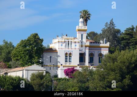 Stile orientale, moresco, Mauresque o Belle Epoque Villa Helvetia (1875) dall'architetto Pierre Chapoulart Ollioules Toulon Var Provence France Foto Stock