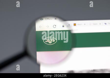 New York, USA - 15 Febbraio 2021: Sito web New York Jets in browser con logo aziendale, Editoriale illustrativo Foto Stock