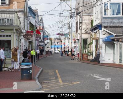 Immagine diurna presa nella strada commerciale di Provincetown. Foto Stock