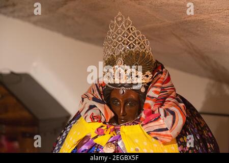 Francia Saintes Maries De la Mer Saint Sarah, conosciuta anche come Sara-la-Kali, o Sara il Nero è la santa patrona del popolo romano. Foto Stock