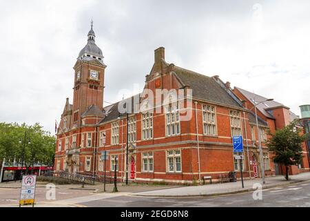 Swindon Town Hall, un ex edificio comunale (oggi sede della Swindon Dance) a Swindon, Wiltshire, Regno Unito. Foto Stock