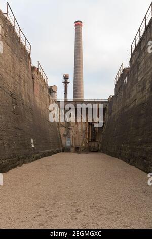 Landschaftspark Duisburg-Nord è un parco pubblico dove i visitatori possono esplorare un sito di carbone e ferro chiuso nel 1985. È stato trasformato Foto Stock