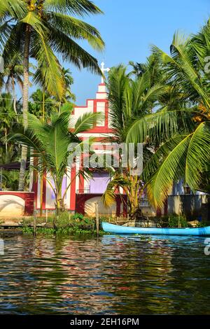 Chiesa cattolica, Kerala Backwaters, Kerala, India Foto Stock