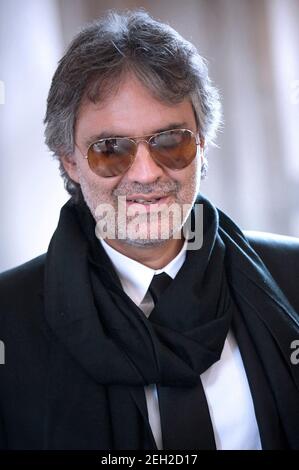 Roma, Italia. 18 Feb 2021. ACE;ENTERTAINMENT (GENERAL)Andrea Bocelli (Lajatico, 22 settembre 1958) è un cantante pop italiano e tenor.photo archive 2012 Credit: dpa/Alamy Live News Foto Stock